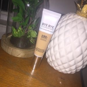 It Cosmetics bye bye Foundation